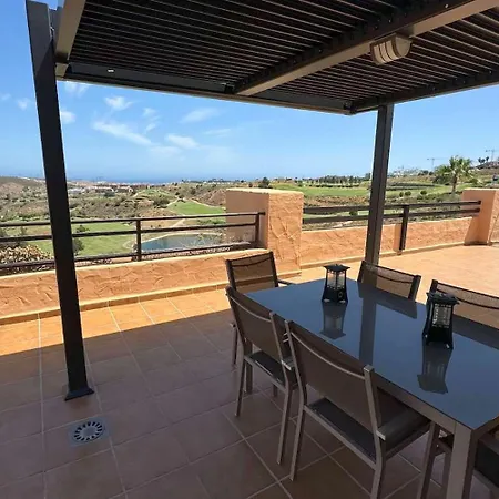 아파트 Tranquil Hideaway With Sun-drenched Ample Terrace 말라가