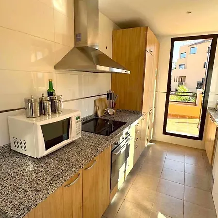 Apartment Tranquil Hideaway With Sun-drenched Ample Terrace *